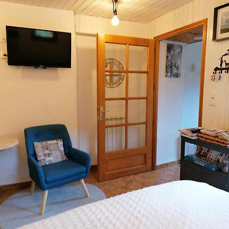 Studio En Rez De Chaussee, Avec Jardin Partage. Vars  Extérieur photo